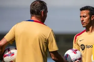 ماذا قال فليك عن دور تياغو ألكانتارا في برشلونة