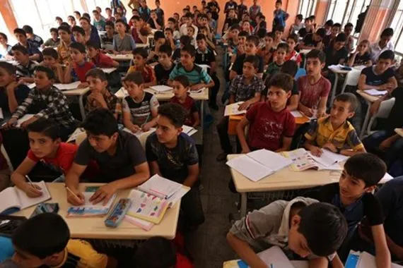 النجف الغزالي يدعو لإنشاء مدارس جديدة لإنهاء أزمة الدوام المزدوج