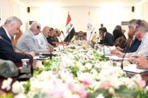 الكهرباء توجّه بصرف مستحقّات موظفي الجنوب المتأخرة