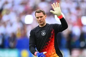 نوير يدير ظهره لمنتخب ألمانيا