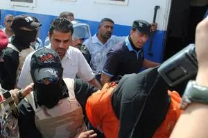 القضاء العراقي يحكم باعدام ارهابي فجر سيارتين مفخختين في مدينة العمارة شفق نيوز