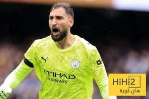 أرقام دوناروما في ظهوره الأول مع مانشستر سيتي