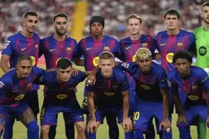 تغييرات مرتقبة في دفاع برشلونة أمام فالنسيا