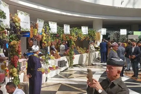 بمشاركة عشرات الفلاحين دهوك تحتضن المهرجان 18 للعنب والعسل