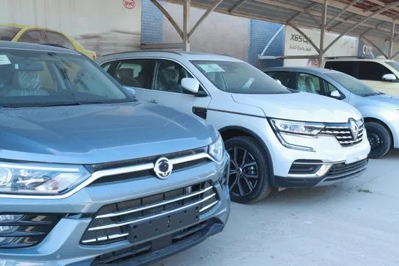 التجارة تحدد معايير ومواصفات السيارات المسموح باستيرادها