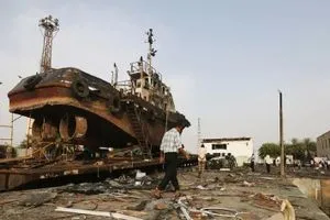 إذاعة الجيش الإسرائيلي سلاح الجو يشن هجوماً على ميناء الحديدة في اليمن