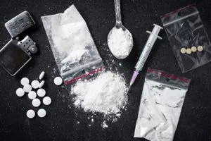 تجارة الموت والانحرافات تفتك بالمجتمع العراقي والأمن يتحرك بقوة عابرة للحدود عاجل وكالة بغداد اليوم الاخبارية