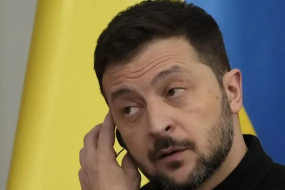 زيلينسكي مستعد لوقف إطلاق النار مع روسيا شفق نيوز