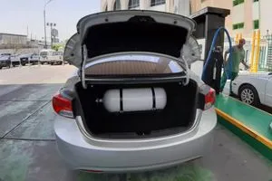 وزير الداخلية يوافق على تسجيل المركبات التي تعمل بمنظومة الغاز