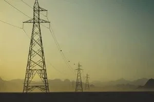 تقرير بريطاني يتوقع انخفاض استخدام النفط بتوليد الكهرباء في العراق