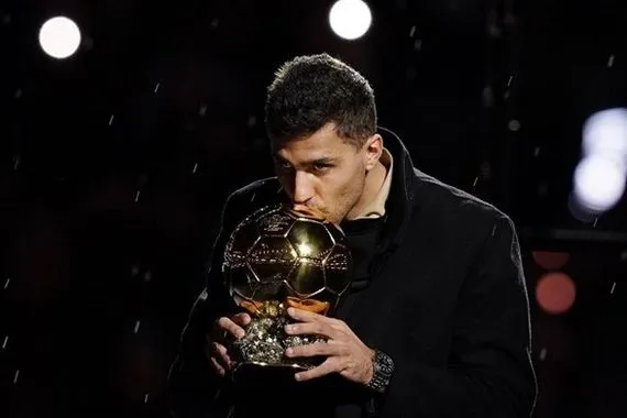 رودري يعود إلى طاولة ريال مدريد مقابل صفقة ضخمة