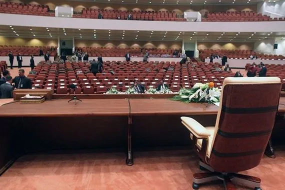 الموسوي يحذر سوء اختيار النواب يهدد المؤسسة التشريعية مجدداً