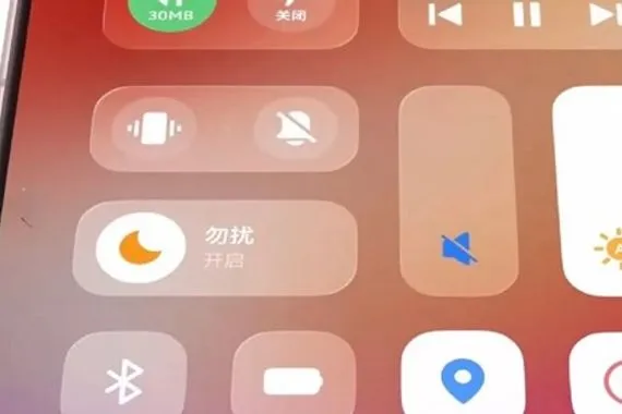 Vivo تكشف عن التصميم الزجاجي الجديد لواجهة OriginOS 6