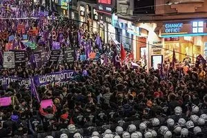معهد ستوكهولم حكومة اردوغان تصنف المدافعات عن حقوق المرأة بالإرهاب