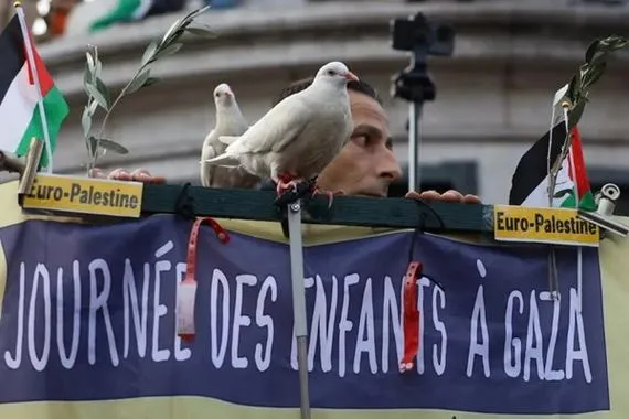 صحيفة بريطانية اجتماع باريس يهدف الى حماية الوحشية الاستعمارية الإسرائيلية