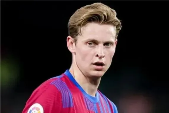 رد فعل برشلونة على تصريح دي يونغ المفاجئ