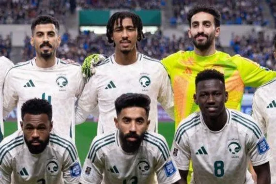 4 أخطاء تُقلق جماهير الأخضر رغم الانتصار أمام إندونيسيا