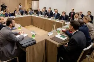 الترويكا الأوروبية تعلن عزمها إحياء المفاوضات النووية مع إيران