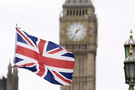 محكمة بريطانية تلغي إدانة رجل أحرق نسخة من المصحف في لندن