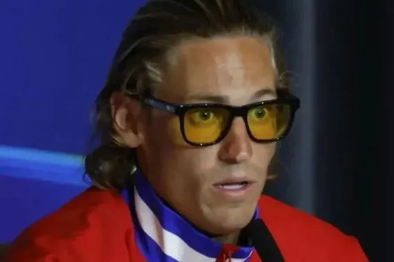 ماركوس يورينتي يكشف سر النظارات الصفراء التي يرتديها