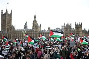 تنظيم مسيرة حاشدة في لندن تضامنا مع الشعب الفلسطيني