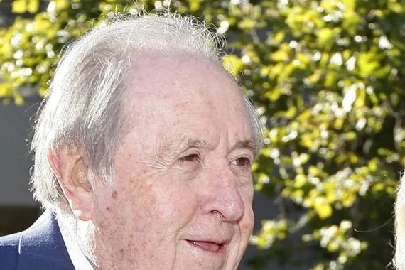 التقى صدام وحرر 22 اميركيا ودفع الرشاوى وفاة آخر اقطاب النفط التقليديين في اميركا