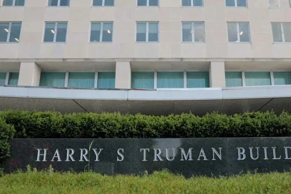 الخارجية الأميركية توقف الخدمات القنصلية غير الطارئة في إيران شفق نيوز