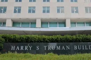 الخارجية الأميركية توقف الخدمات القنصلية غير الطارئة في إيران شفق نيوز