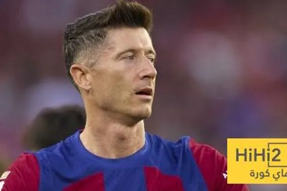 تعليق مدرب بولندا على الجدل في برشلونة بعد اصابة ليفاندوفسكي