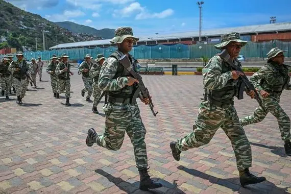 استعداداً لمواجهة أميركا فنزويلا تحشد ملايين القوات والمليشيات المسلحة شفق نيوز