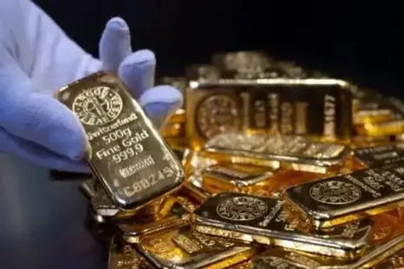 الذهب يواصل ارتفاعه التاريخي مسجلا أفضل اداء منذ 17 عاماً شفق نيوز
