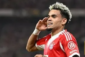 لويس دياز يكتب تاريخه الخاص مع بايرن ميونخ
