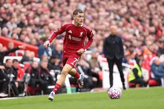 سلوت يدافع عن فيرتز موهبة كبيرة يعاندها الحظ في ليفربول وكالة بغداد اليوم الاخبارية