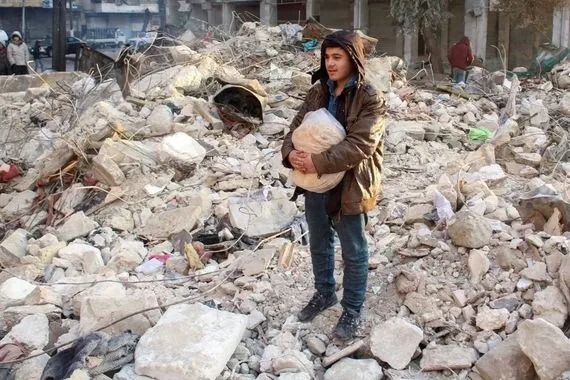 90 من السوريين تحت خط الفقر وبرامج دولية لإعادة بناء سوق العمل شفق نيوز