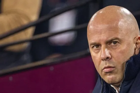 الغيابات تمثل أزمة لسلوت قبل مواجهة اليونايتد