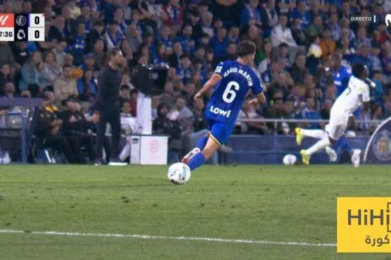 هل استحق نيوم الطرد بعد تدخله مع فينيسيوس جونيور