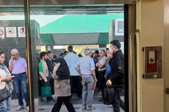 عطل في مترو طهران يثير احتجاجات وشعارات مناهضة للنظام وكالة بغداد اليوم الاخبارية