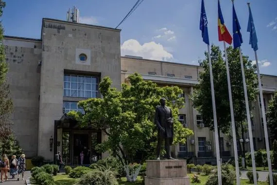 إحباط محاولة لاقتحام السفارة الروسية في رومانيا