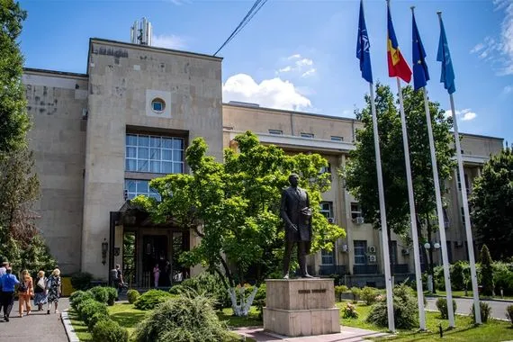 إحباط محاولة لاقتحام السفارة الروسية في رومانيا