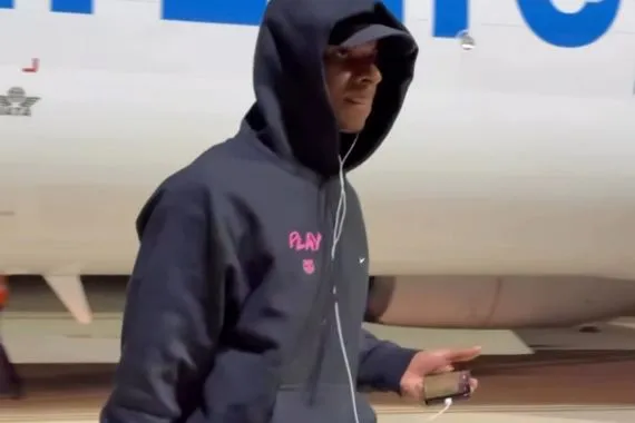 صورة راشفورد يتابع مباراة مان يونايتد ضد برايتون اثناء رحلته الى مدريد