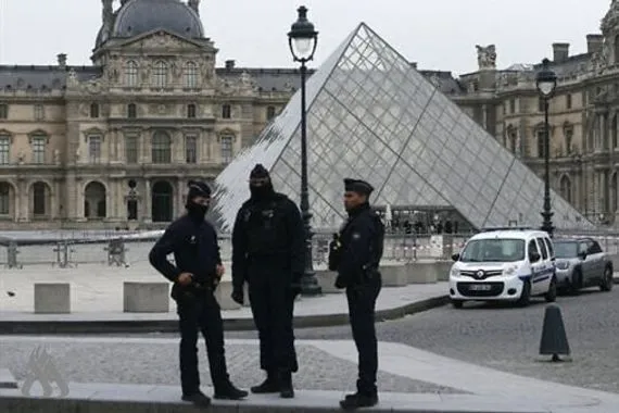 فرنسا اعتقال شخصين على خلفية سرقة مجوهرات من متحف اللوفر وكالة الانباء العراقية واع