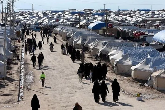 اندلاع اشتباكات مسلحة بين عناصر داعش داخل مخيم الهول في سوريا