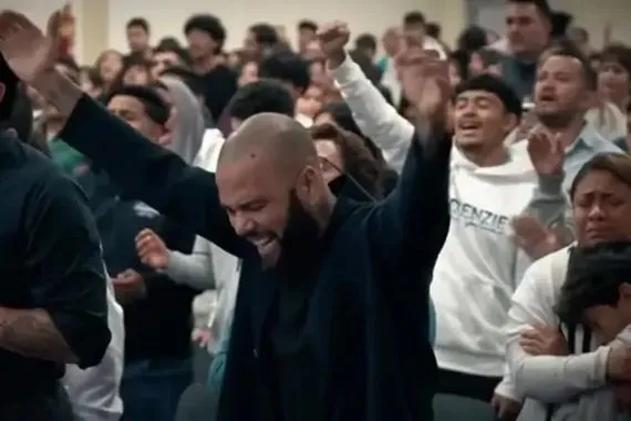 بعد السجن والاغتصاب نجم برشلونة يتحول إلى واعظ في الكنيسة وكالة بغداد اليوم الاخبارية