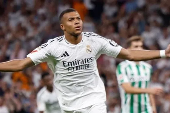 مبابي يعادل رقم كريستيانو ويقود ريال مدريد لتخطي برشلونة في الليغا