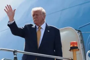 ترمب يغادر ماليزيا متوجهاً إلى اليابان لتعزيز التحالفات التجارية والدفاعية شفق نيوز