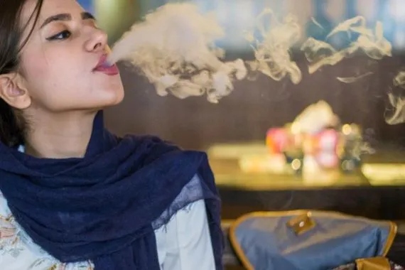 الثالث على العرب نسب مرتفعة لتدخين الإناث في العراق