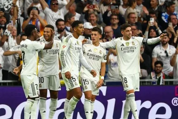 احتفال بالكلاسيكو يهدد نجم ريال مدريد بعقوبة وإيقاف صور