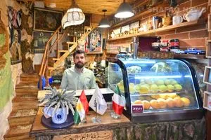 شاب كوردي يمزج الهندسة الإيطالية بتراث كوردستان في مقهى فريد بأربيل صور شفق نيوز
