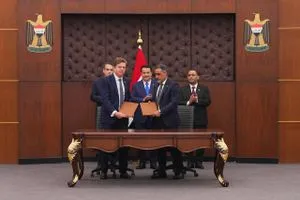 السوداني يرعى مراسم توقيع وزارة النفط عقد تنفيذ المنصة العائمة للغاز مع شركة اكسيليريت الأمريكي