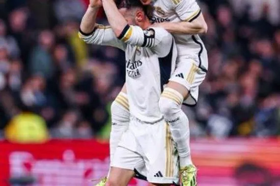 صورة فران غارسيا يدعم كارفخال